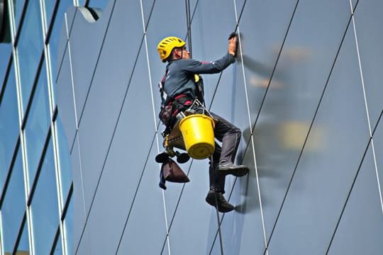 glass cleaning services