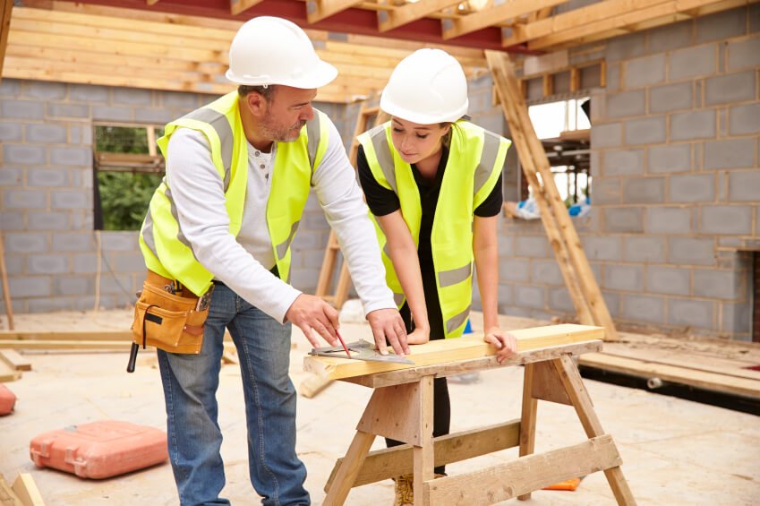 Maintenance Carpenter Job in Dubai, High Experience Service